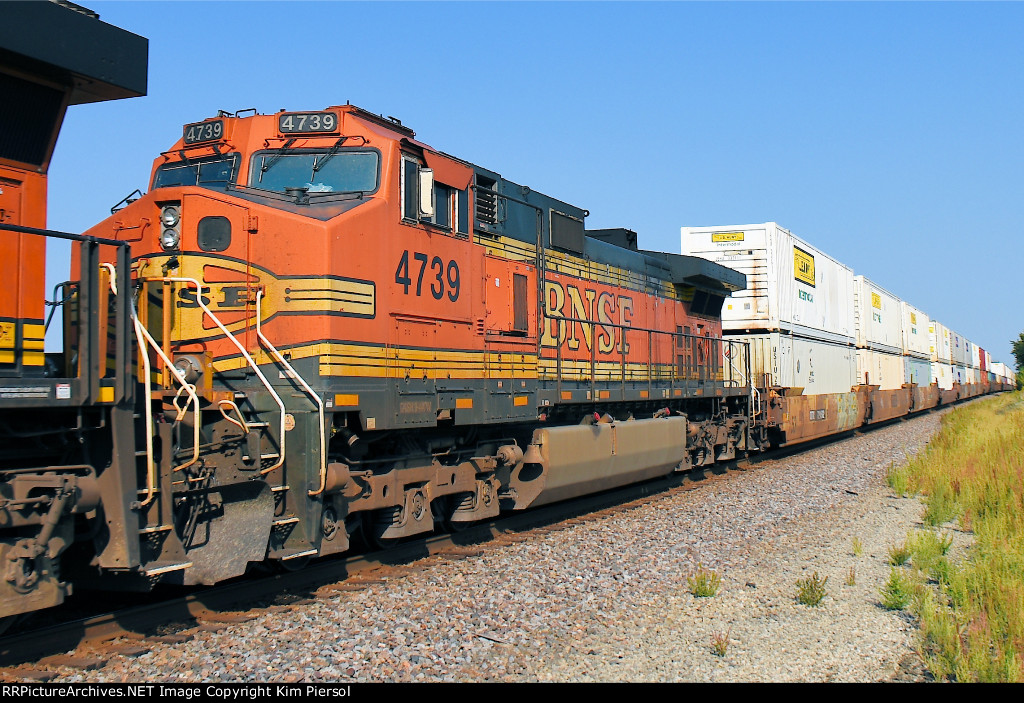 BNSF 4739